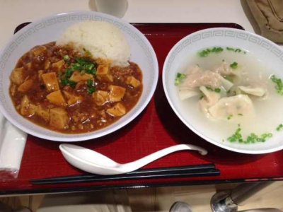 麻婆飯と水餃子スープ