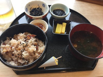 タコ飯とビール