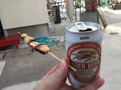 タコ串とビール