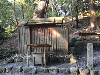 子安神社